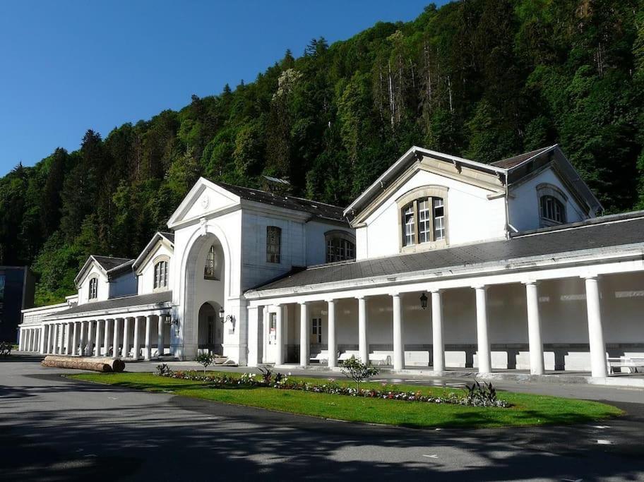 Charmant T3 A Bagnères-de-Luchon Buitenkant foto